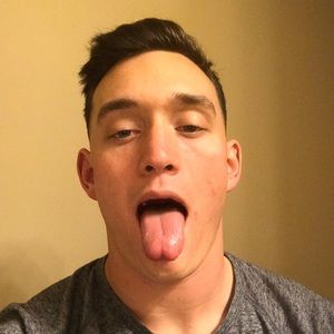 Meet your Posher, Dillon